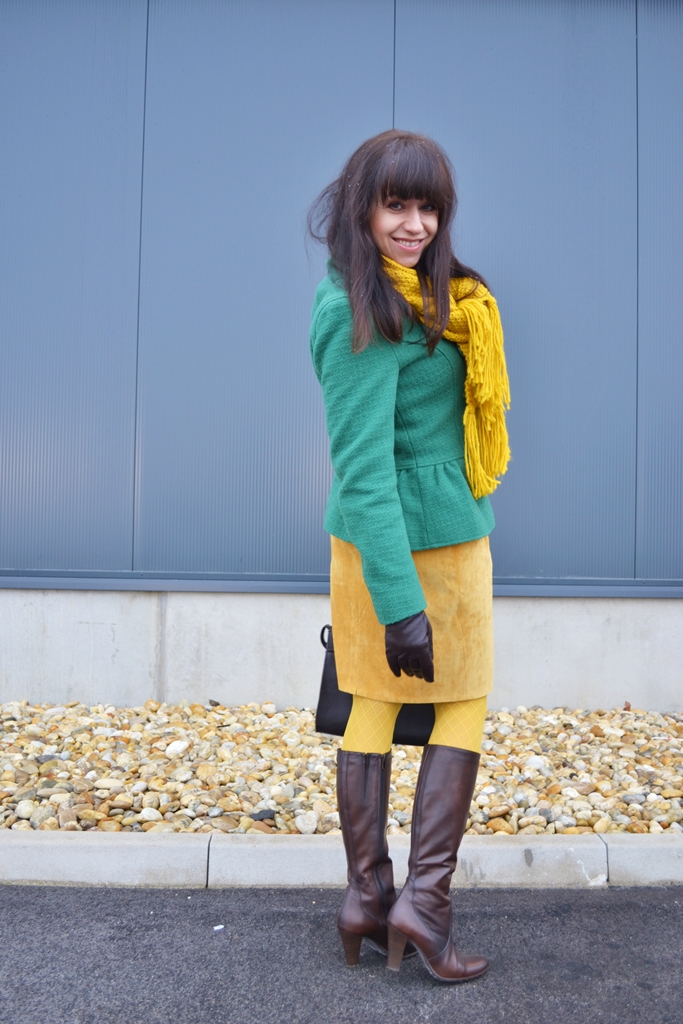 outfit_zelený kabát_Katharine-fashion is beautiful_Žltá sukňa_neobjavený raj látok