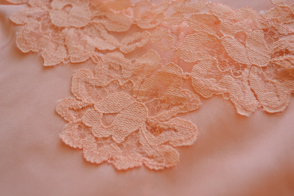 oranžová spodnička_čipka_detail_Katharine-fashion is beautiful_Spodničky