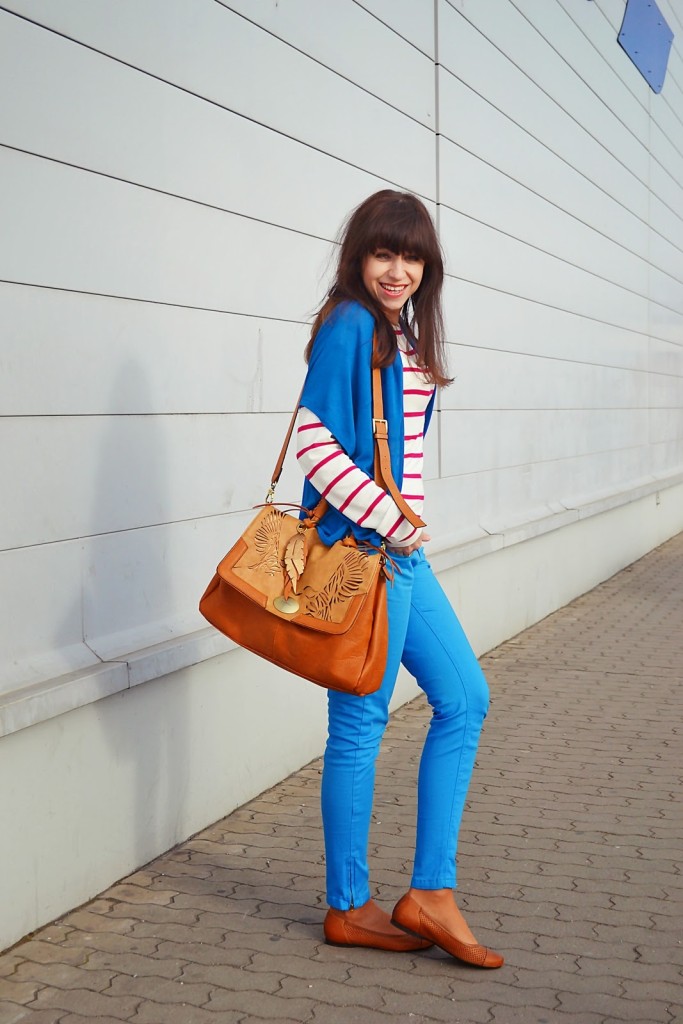 Sometimes it´s easy_outfit_pružkovaný top_modré džínsy_koňaková kabelka_Katharine-fashion is beautiful_Katarína Jakubčová_blogerka