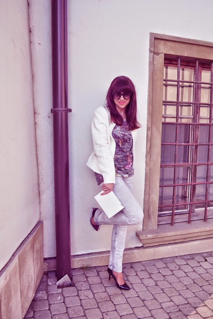outfit_biele sako_zvierací motív_Katharine-fashion is beautiful_katarína jakubčová_móda nemá hranice
