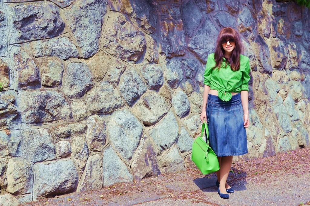 Outfit_Zelená bodkovaná košeľa More&More__Midi sukňa_Katarína Jakubčová_Fashion blogerka