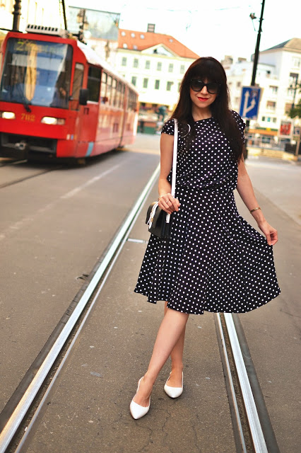 Čierna a biela_Polka dots_outfit_Katharine-fashion is beautiful_Fashion blogger