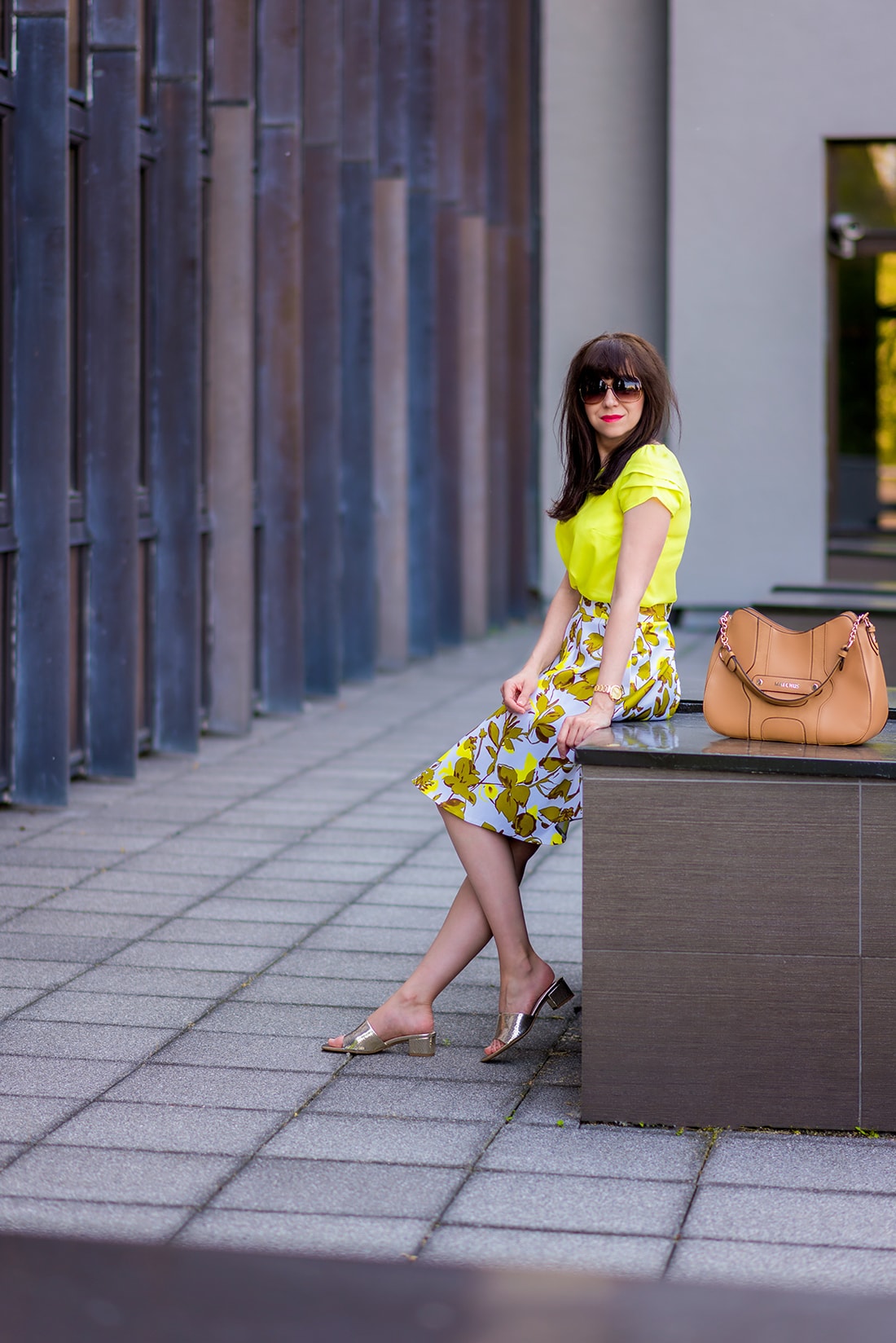 SUKŃA NA LETO OD MARGIFASHION_Katharine-fashion is beautiful_blog 7_Sukňa zelené kvety_Zlaté šľapky Sagan_Katarína Jakubčová_Fashion blogger